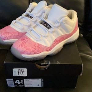 Used Girls Air Jordan 11 Retro SZ 4.5